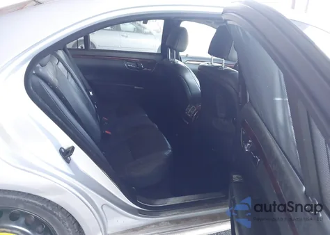 2007 Mercedes-Benz S-Class 5.5L V8 z USA, uszkodzony, nr VIN WDDNG71X57A028201